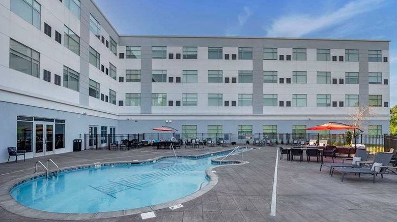<b>Cambria Hotel Nashville Airport Pool</b>. Images powered by <a href="https://iceportal.shijigroup.com/" title="IcePortal" target="_blank">IcePortal</a>.