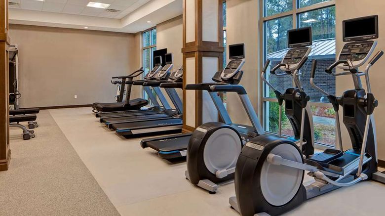 <b>Homewood Suites by Hilton Summerville Health</b>. Images powered by <a href="https://iceportal.shijigroup.com/" title="IcePortal" target="_blank">IcePortal</a>.