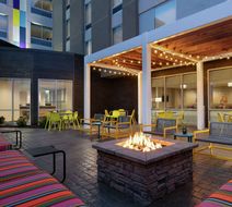 Home2 Suites by Hilton Easton Exterior