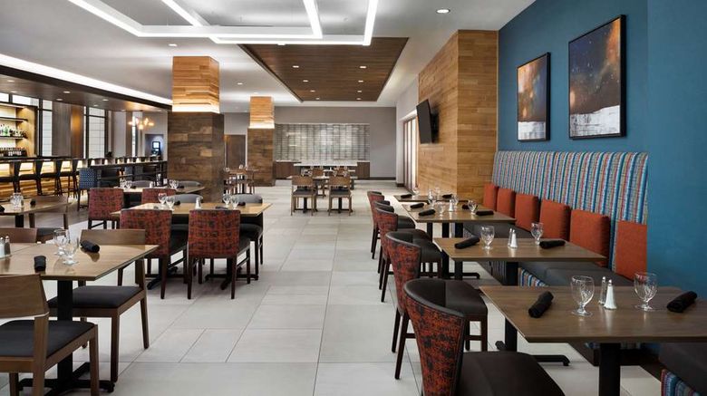 <b>Hilton Garden Inn Conference Center Restaurant</b>. Images powered by <a href="https://iceportal.shijigroup.com/" title="IcePortal" target="_blank">IcePortal</a>.