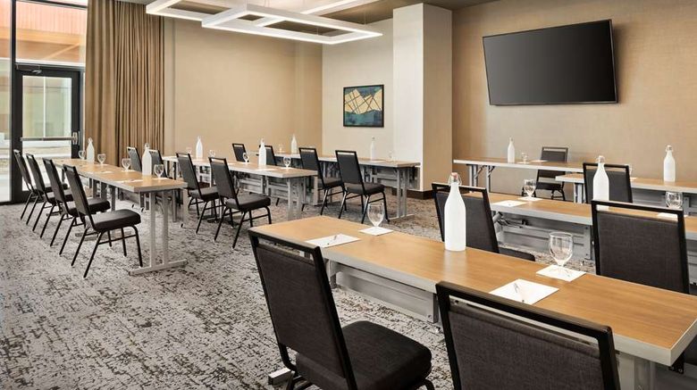 <b>Hilton Garden Inn Conference Center Meeting</b>. Images powered by <a href="https://iceportal.shijigroup.com/" title="IcePortal" target="_blank">IcePortal</a>.