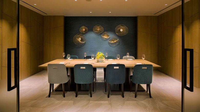 <b>Hilton Okinawa Sesoko Resort Restaurant</b>. Images powered by <a href="https://iceportal.shijigroup.com/" title="IcePortal" target="_blank">IcePortal</a>.