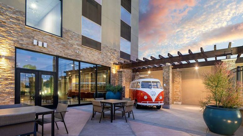 <b>SunCoast Park Hotel-Tapestry Coll Hilton Exterior</b>. Images powered by <a href="https://iceportal.shijigroup.com/" title="IcePortal" target="_blank">IcePortal</a>.