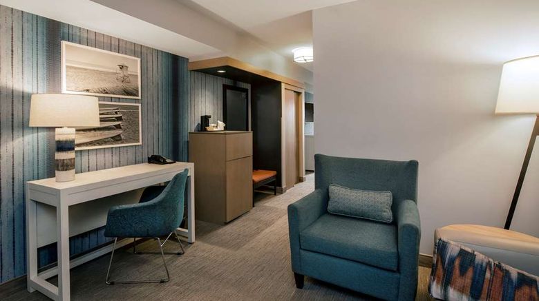 <b>SunCoast Park Hotel-Tapestry Coll Hilton Room</b>. Images powered by <a href="https://iceportal.shijigroup.com/" title="IcePortal" target="_blank">IcePortal</a>.
