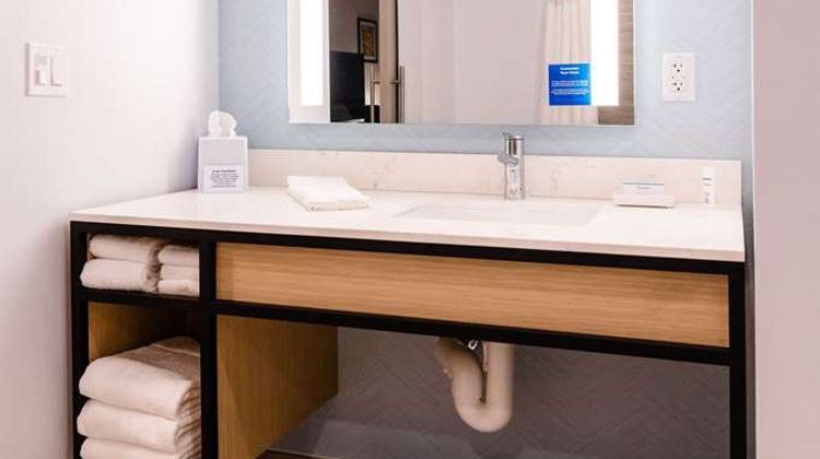 Hilton Garden Inn Sudbury Room