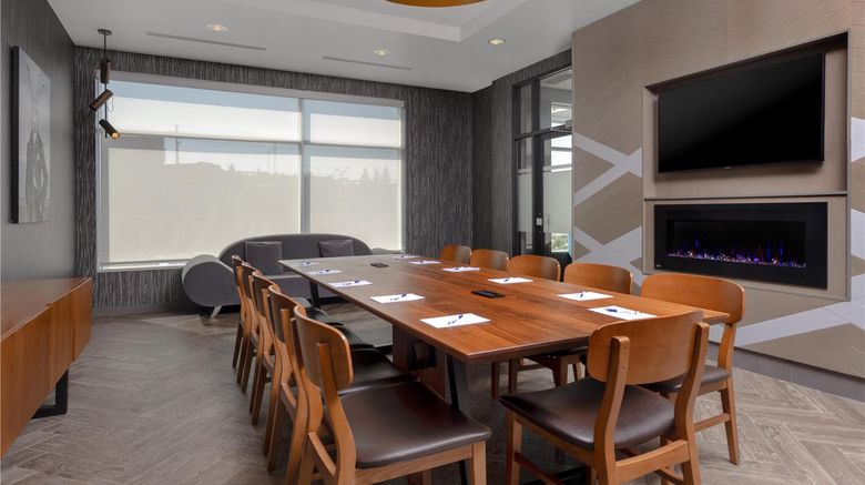 <b>Hilton Garden Inn Sudbury Meeting</b>. Images powered by <a href="https://iceportal.shijigroup.com/" title="IcePortal" target="_blank">IcePortal</a>.