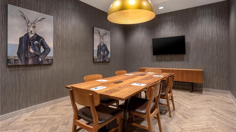 <b>Hilton Garden Inn Sudbury Meeting</b>. Images powered by <a href="https://iceportal.shijigroup.com/" title="IcePortal" target="_blank">IcePortal</a>.