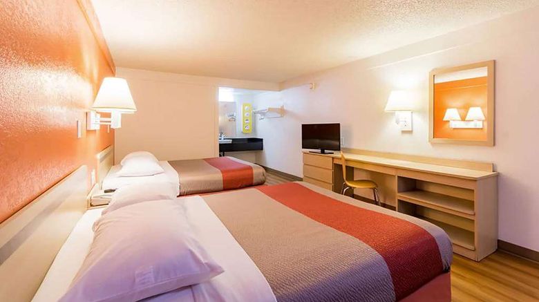 <b>Travelodge by Wyndham Essington Room</b>. Images powered by <a href="https://iceportal.shijigroup.com/" title="IcePortal" target="_blank">IcePortal</a>.