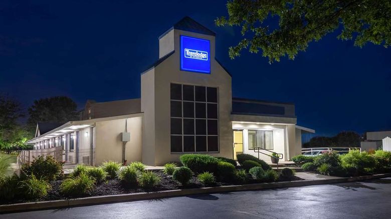 <b>Travelodge by Wyndham Essington Exterior</b>. Images powered by <a href="https://iceportal.shijigroup.com/" title="IcePortal" target="_blank">IcePortal</a>.