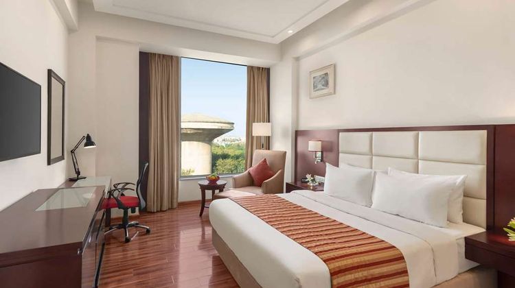 Ramada by Wyndham New Delhi Pitampura Suite