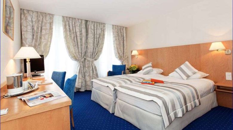 <b>Atlantic Hotel Room</b>. Images powered by <a href="https://iceportal.shijigroup.com/" title="IcePortal" target="_blank">IcePortal</a>.