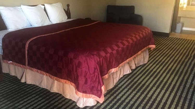 America's Best Inn & Suites Room