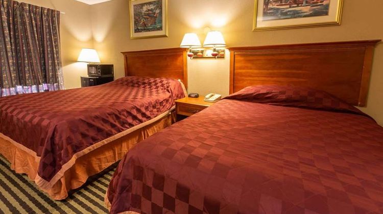 America's Best Inn & Suites Room