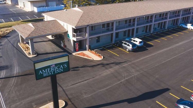 America's Best Inn & Suites Exterior