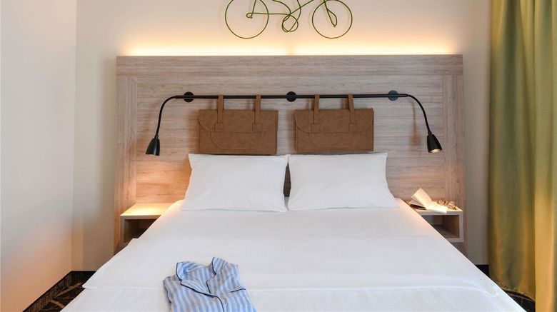 <b>Ibis Styles Magdeburg Room</b>. Images powered by <a href="https://iceportal.shijigroup.com/" title="IcePortal" target="_blank">IcePortal</a>.