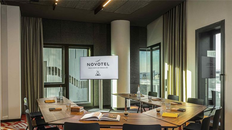 <b>Novotel Paris Porte de Versailles Meeting</b>. Images powered by <a href="https://iceportal.shijigroup.com/" title="IcePortal" target="_blank">IcePortal</a>.