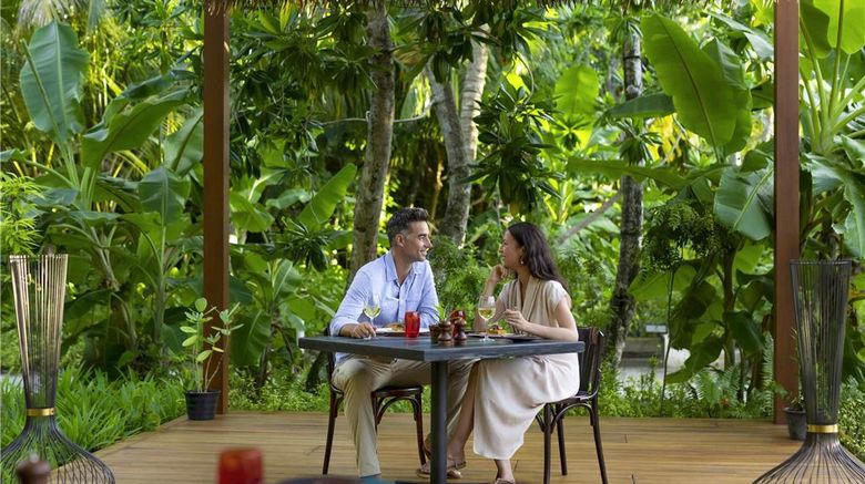 <b>Pullman Maldives All-Inclusive Resort Restaurant</b>. Images powered by <a href="https://iceportal.shijigroup.com/" title="IcePortal" target="_blank">IcePortal</a>.
