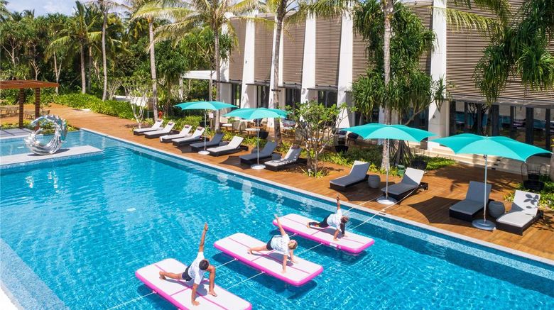 <b>Pullman Maldives All-Inclusive Resort Pool</b>. Images powered by <a href="https://iceportal.shijigroup.com/" title="IcePortal" target="_blank">IcePortal</a>.