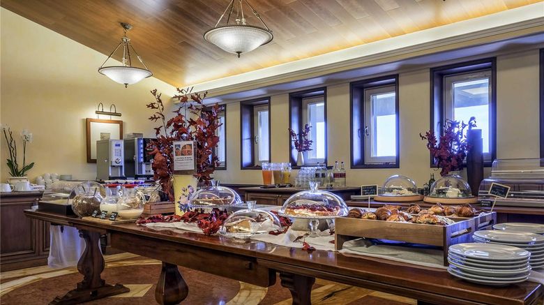 <b>Petriolo Siena Terme and Spa Restaurant</b>. Images powered by <a href="https://iceportal.shijigroup.com/" title="IcePortal" target="_blank">IcePortal</a>.