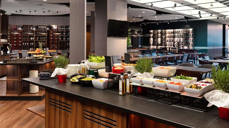 <b>Mercure Warszawa Ursus Station Restaurant</b>. Images powered by <a href="https://iceportal.shijigroup.com/" title="IcePortal" target="_blank">IcePortal</a>.