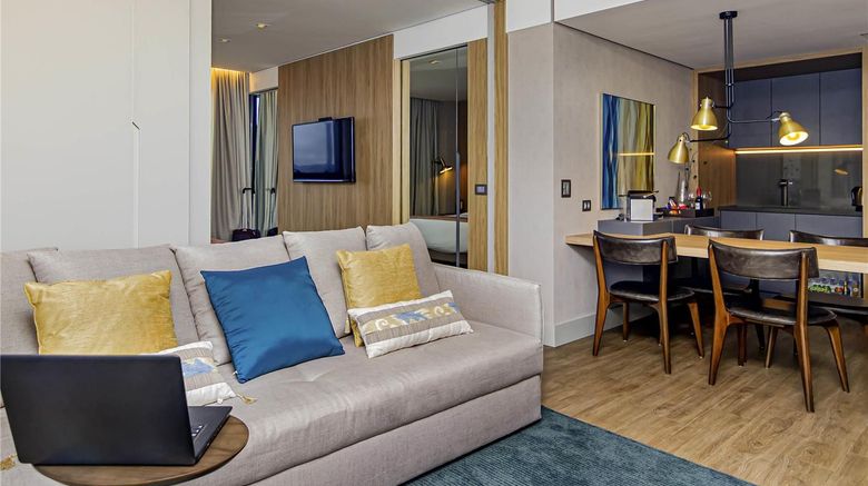 <b>Mercure Itajai Navegantes Room</b>. Images powered by <a href="https://iceportal.shijigroup.com/" title="IcePortal" target="_blank">IcePortal</a>.