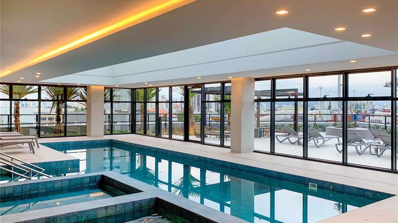 <b>Mercure Itajai Navegantes Pool</b>. Images powered by <a href="https://iceportal.shijigroup.com/" title="IcePortal" target="_blank">IcePortal</a>.
