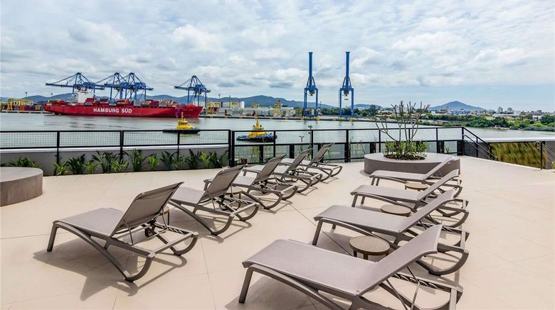 <b>Mercure Itajai Navegantes Meeting</b>. Images powered by <a href="https://iceportal.shijigroup.com/" title="IcePortal" target="_blank">IcePortal</a>.