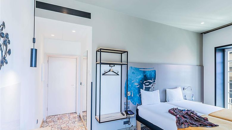 <b>Ibis Styles Chaves Hotel Room</b>. Images powered by <a href="https://iceportal.shijigroup.com/" title="IcePortal" target="_blank">IcePortal</a>.