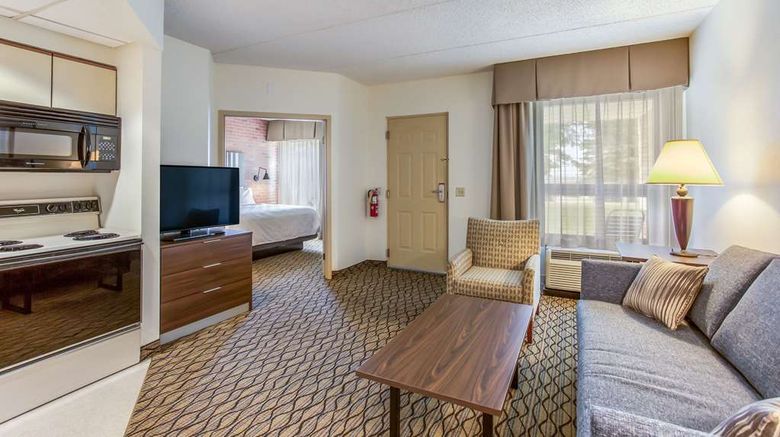 <b>Burrstone Inn, Ascend Hotel Collection Suite</b>. Images powered by <a href="https://iceportal.shijigroup.com/" title="IcePortal" target="_blank">IcePortal</a>.