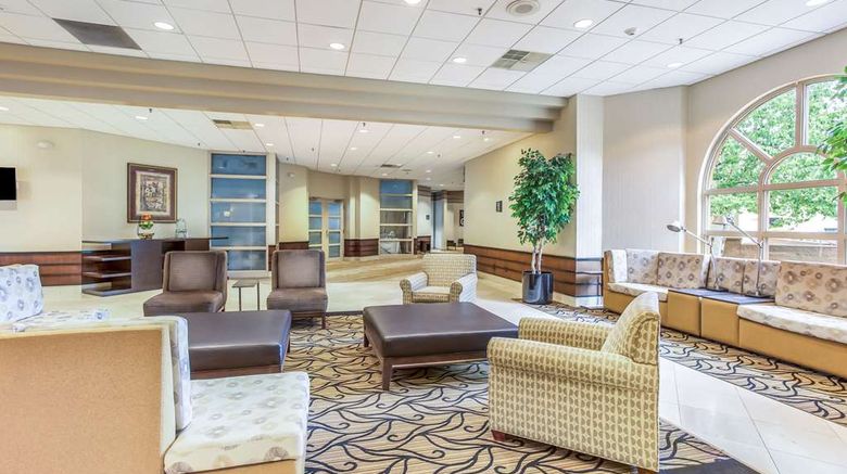 <b>Burrstone Inn, Ascend Hotel Collection Lobby</b>. Images powered by <a href="https://iceportal.shijigroup.com/" title="IcePortal" target="_blank">IcePortal</a>.