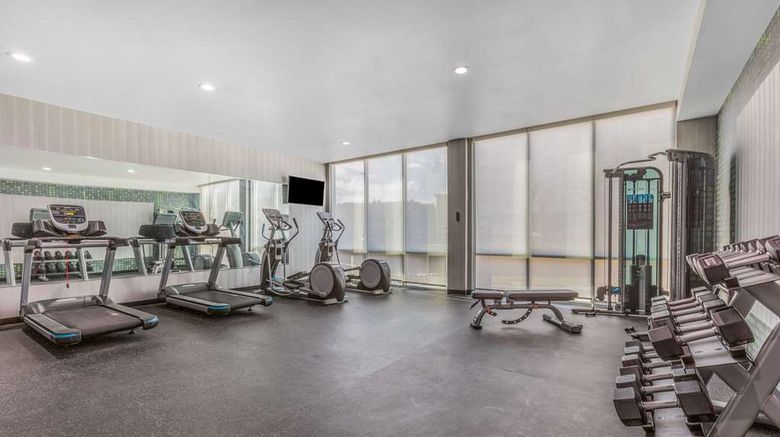<b>La Quinta Inn & Suites Galveston Health</b>. Images powered by <a href="https://iceportal.shijigroup.com/" title="IcePortal" target="_blank">IcePortal</a>.