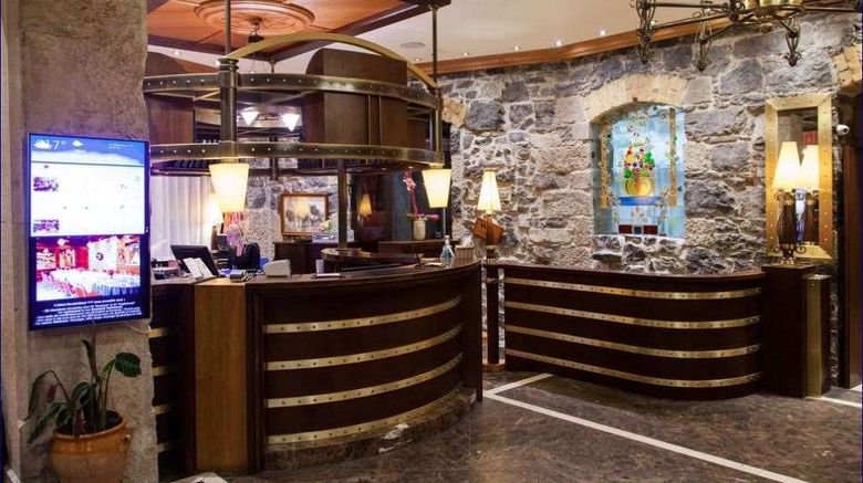 <b>Le Montbrillant Hotel Restaurant</b>. Images powered by <a href="https://iceportal.shijigroup.com/" title="IcePortal" target="_blank">IcePortal</a>.