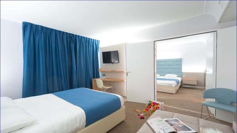 <b>Plaza Site Du Futuroscope Hotel Room</b>. Images powered by <a href="https://iceportal.shijigroup.com/" title="IcePortal" target="_blank">IcePortal</a>.