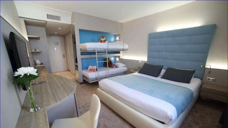 <b>Plaza Site Du Futuroscope Hotel Room</b>. Images powered by <a href="https://iceportal.shijigroup.com/" title="IcePortal" target="_blank">IcePortal</a>.