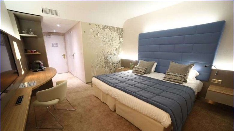 <b>Plaza Site Du Futuroscope Hotel Room</b>. Images powered by <a href="https://iceportal.shijigroup.com/" title="IcePortal" target="_blank">IcePortal</a>.