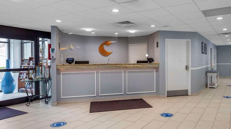 <b>Comfort Inn Hyannis - Cape Cod Lobby</b>. Images powered by <a href="https://iceportal.shijigroup.com/" title="IcePortal" target="_blank">IcePortal</a>.
