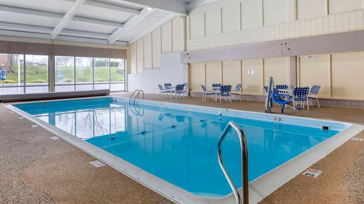 Comfort Inn Hyannis - Cape Cod Pool