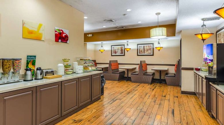<b>Quality Inn Radford Restaurant</b>. Images powered by <a href="https://iceportal.shijigroup.com/" title="IcePortal" target="_blank">IcePortal</a>.