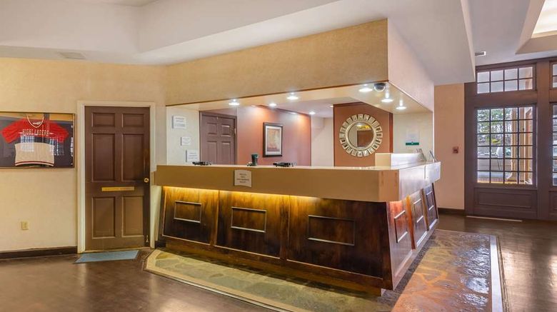<b>Quality Inn Radford Lobby</b>. Images powered by <a href="https://iceportal.shijigroup.com/" title="IcePortal" target="_blank">IcePortal</a>.