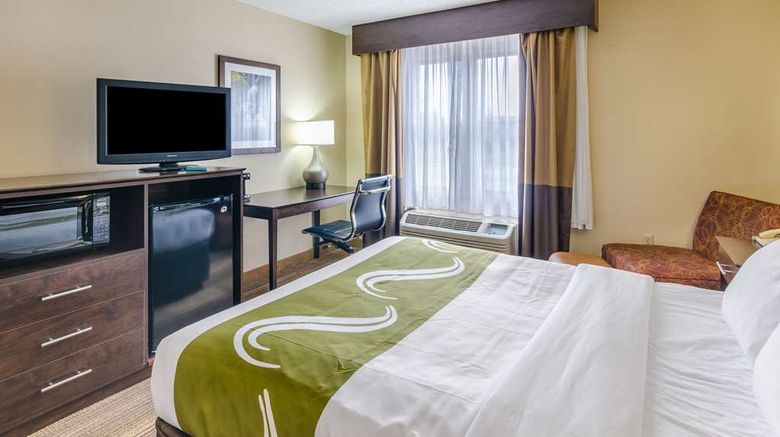 <b>Quality Inn Radford Room</b>. Images powered by <a href="https://iceportal.shijigroup.com/" title="IcePortal" target="_blank">IcePortal</a>.