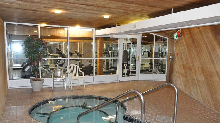 Ramada by Wyndham Abbotsford Pool