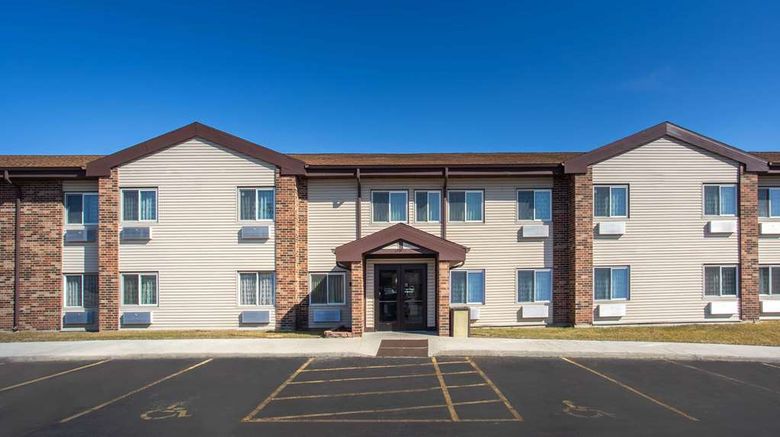 <b>Baymont by Wyndham Joliet Exterior</b>. Images powered by <a href="https://iceportal.shijigroup.com/" title="IcePortal" target="_blank">IcePortal</a>.
