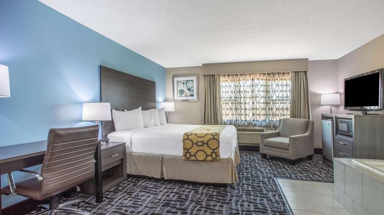 <b>Baymont by Wyndham Joliet Suite</b>. Images powered by <a href="https://iceportal.shijigroup.com/" title="IcePortal" target="_blank">IcePortal</a>.