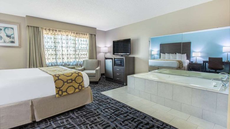 <b>Baymont by Wyndham Joliet Suite</b>. Images powered by <a href="https://iceportal.shijigroup.com/" title="IcePortal" target="_blank">IcePortal</a>.