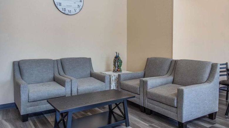 <b>Baymont by Wyndham Joliet Lobby</b>. Images powered by <a href="https://iceportal.shijigroup.com/" title="IcePortal" target="_blank">IcePortal</a>.