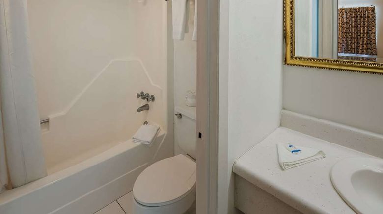 <b>Rodeway Inn Room</b>. Images powered by <a href="https://iceportal.shijigroup.com/" title="IcePortal" target="_blank">IcePortal</a>.