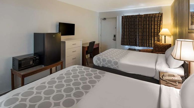 <b>Rodeway Inn Room</b>. Images powered by <a href="https://iceportal.shijigroup.com/" title="IcePortal" target="_blank">IcePortal</a>.