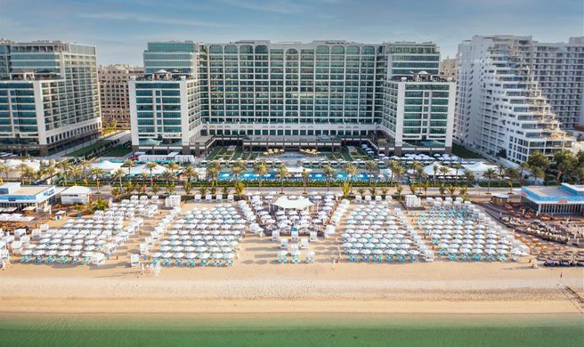 Hilton Dubai Palm Jumeirah Exterior