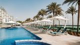 <b>Hilton Dubai Palm Jumeirah Pool</b>. Images powered by <a href="https://iceportal.shijigroup.com/" title="IcePortal" target="_blank">IcePortal</a>.