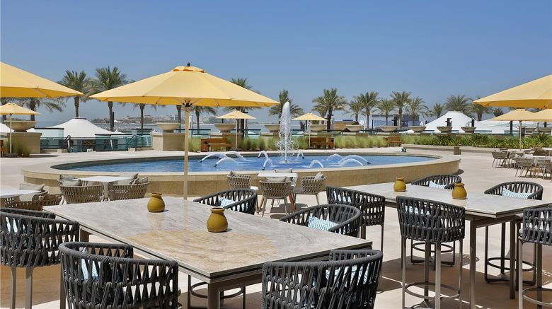<b>Hilton Dubai Palm Jumeirah Pool</b>. Images powered by <a href="https://iceportal.shijigroup.com/" title="IcePortal" target="_blank">IcePortal</a>.